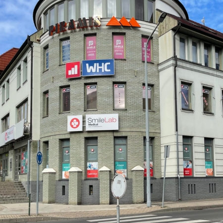 SmileLab Medical épülete Kecskeméten, Dobó krt. 12., Fszt. 70.